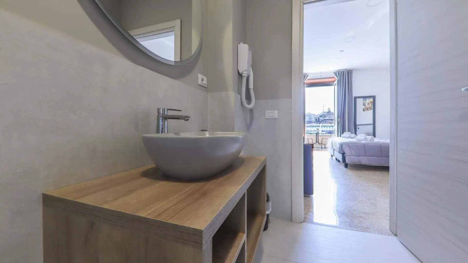 Auntieshouseroma Guest house