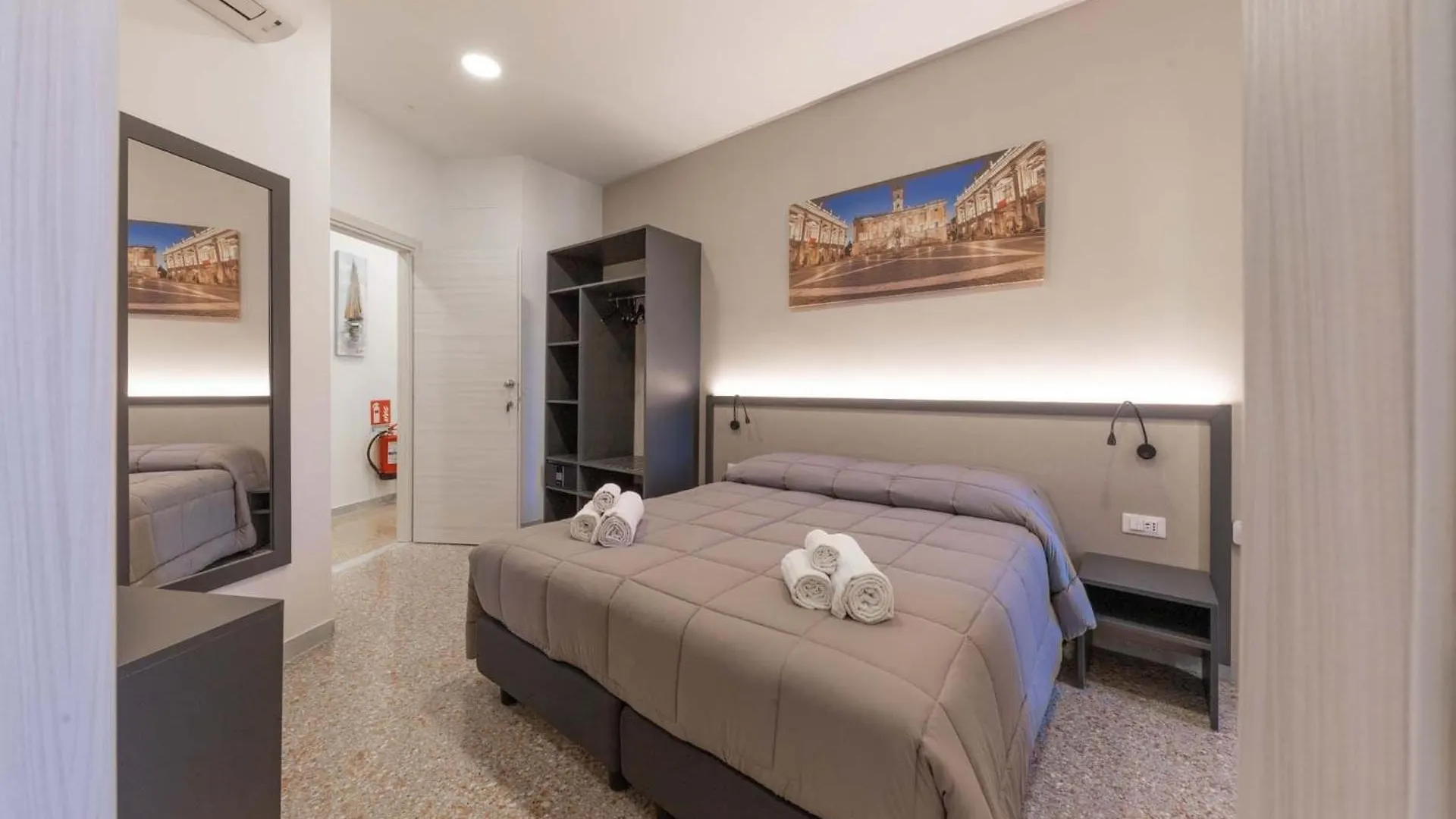 Auntieshouseroma Italy